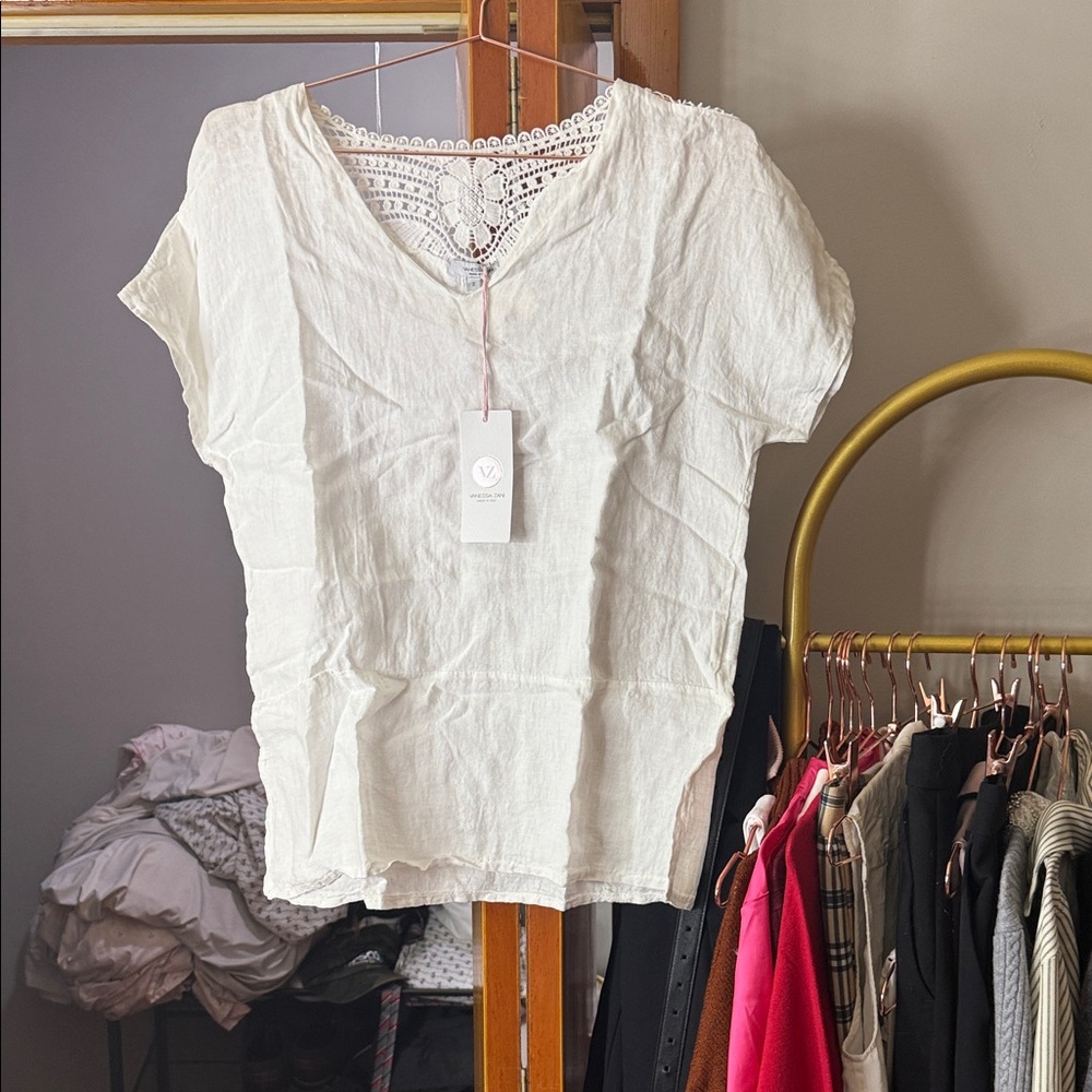 Chic Cream V-Neck Blouse with Lace Detail